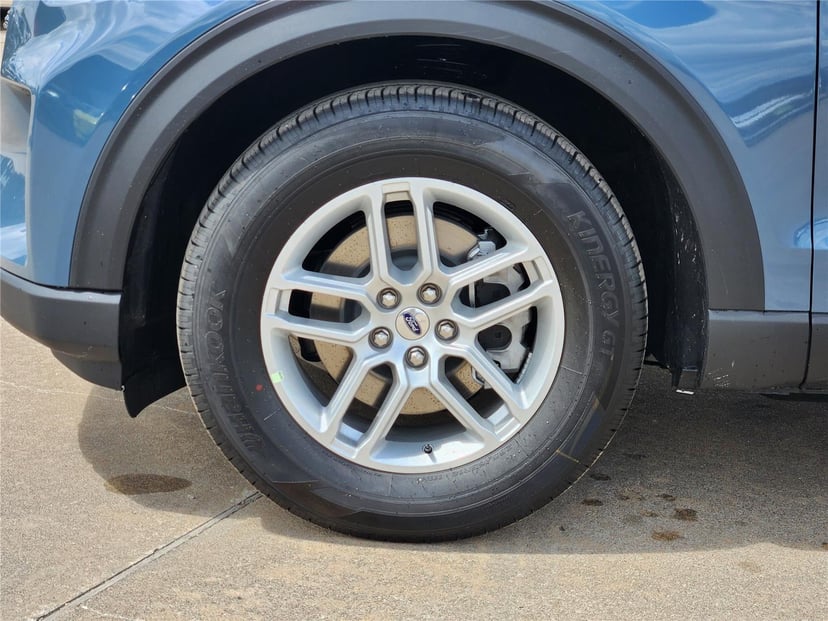 2026 Ford Explorer - Image 6