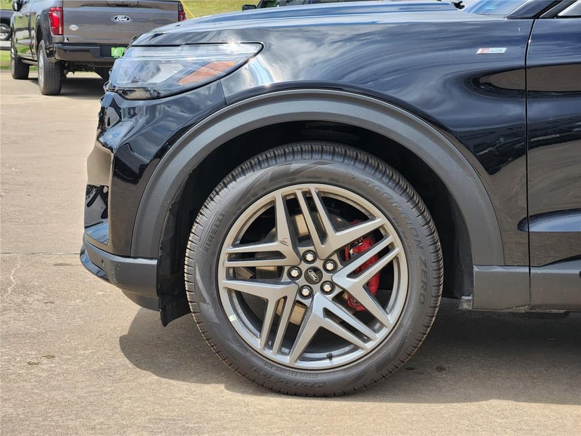 2026 Ford Explorer - Image 5