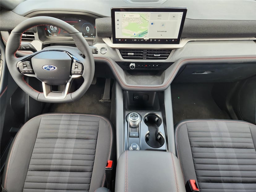 2026 Ford Explorer - Image 18