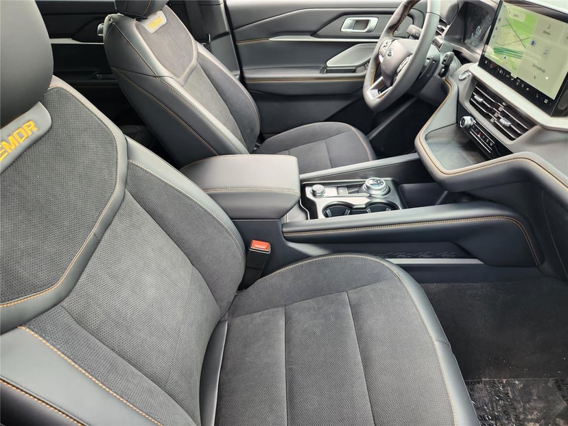 2026 Ford Explorer - Image 9