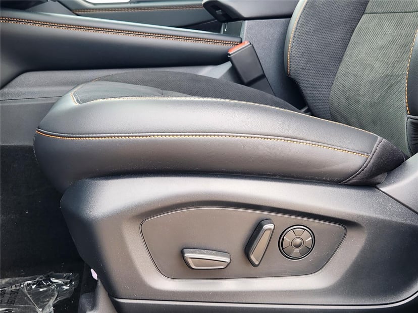 2026 Ford Explorer - Image 17