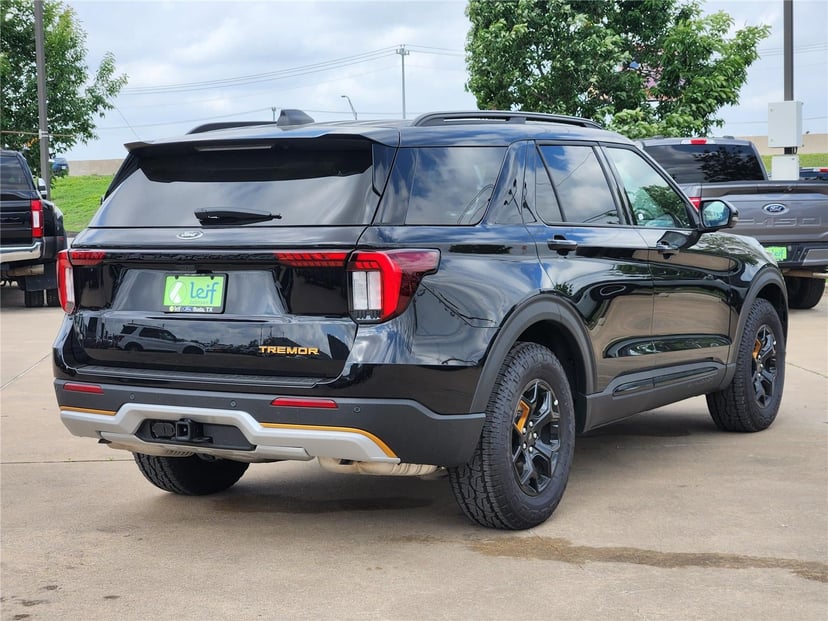 2026 Ford Explorer - Image 3