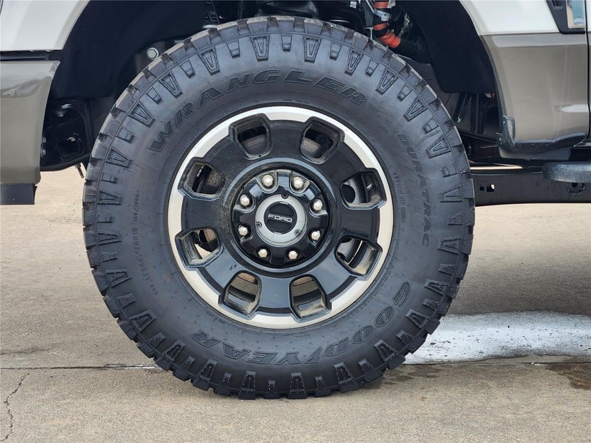 2026 Ford Super Duty F-250 - Image 6
