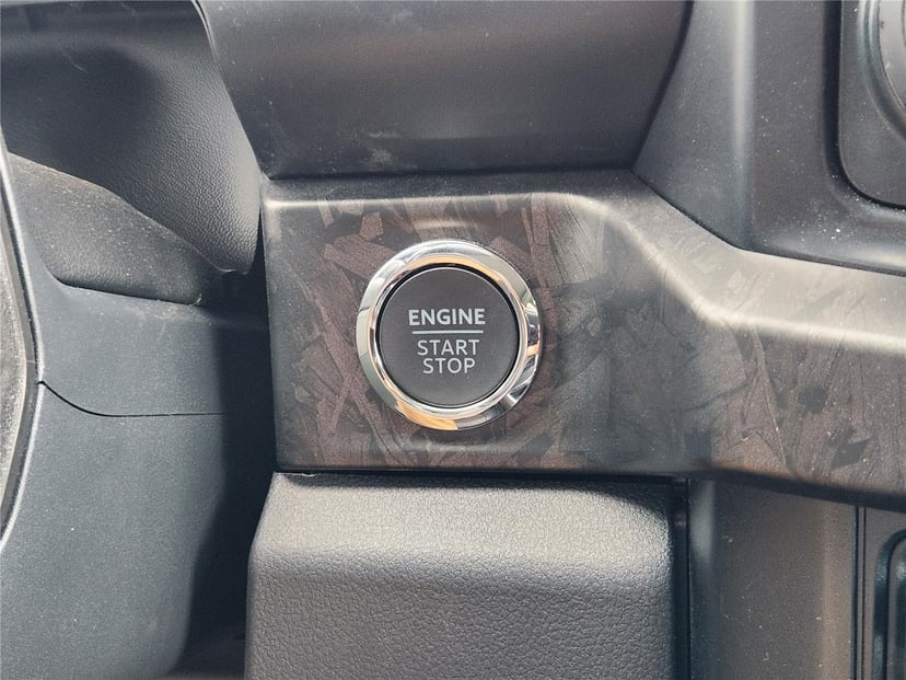 2025 Ford Super Duty F-250 - Image 16