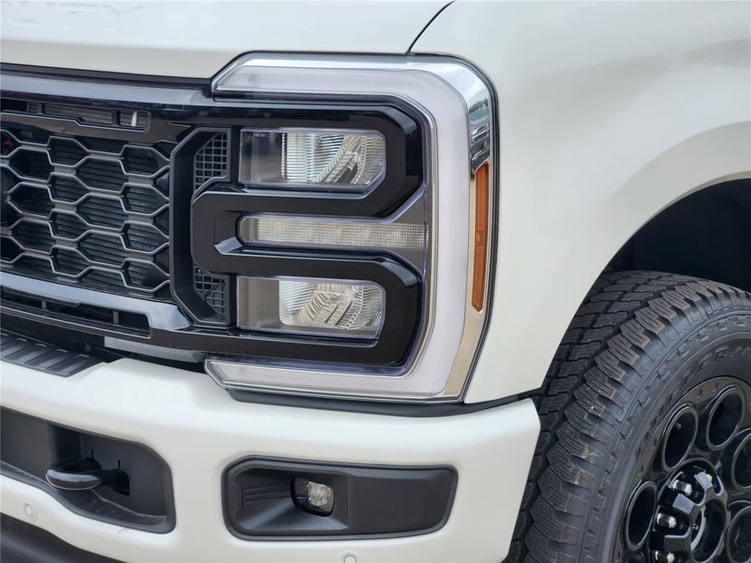 2026 Ford Super Duty F-250 - Image 4