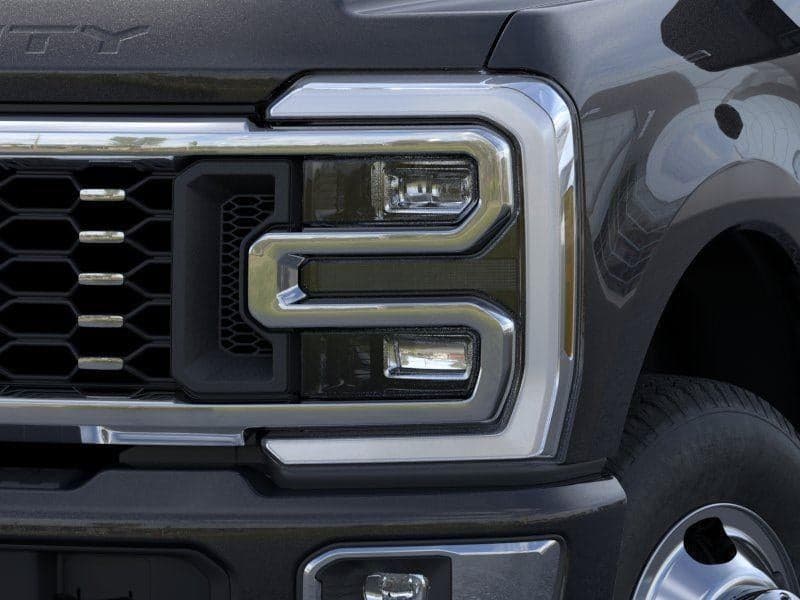 2026 Ford Super Duty F-350 - Image 18
