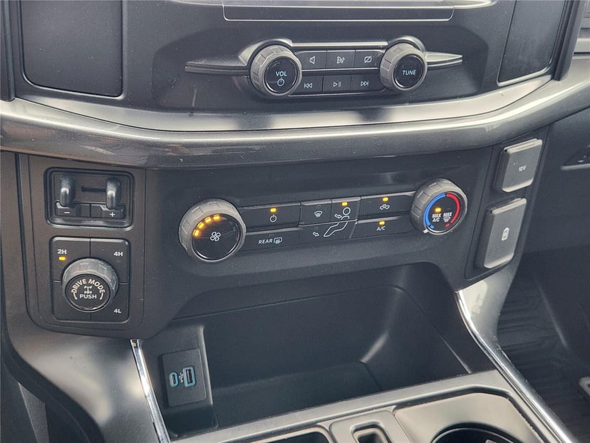 2022 Ford F-150 - Image 13