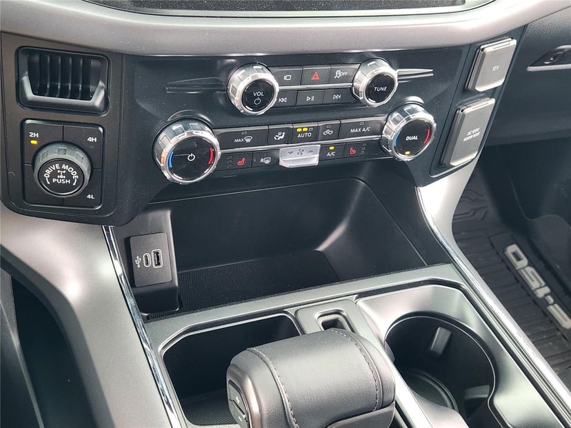 2026 Ford F-150 - Image 13