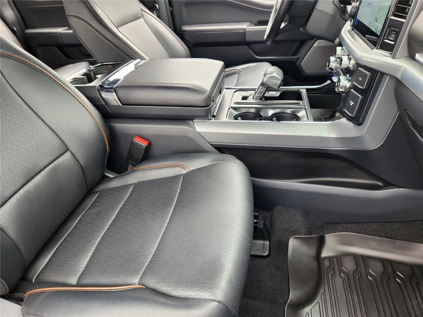 2025 Ford F-150 - Image 9
