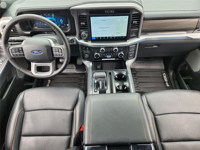 2025 Ford F-150 - Image 17
