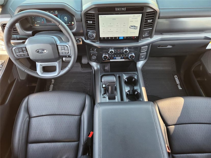 2025 Ford F-150 - Image 17