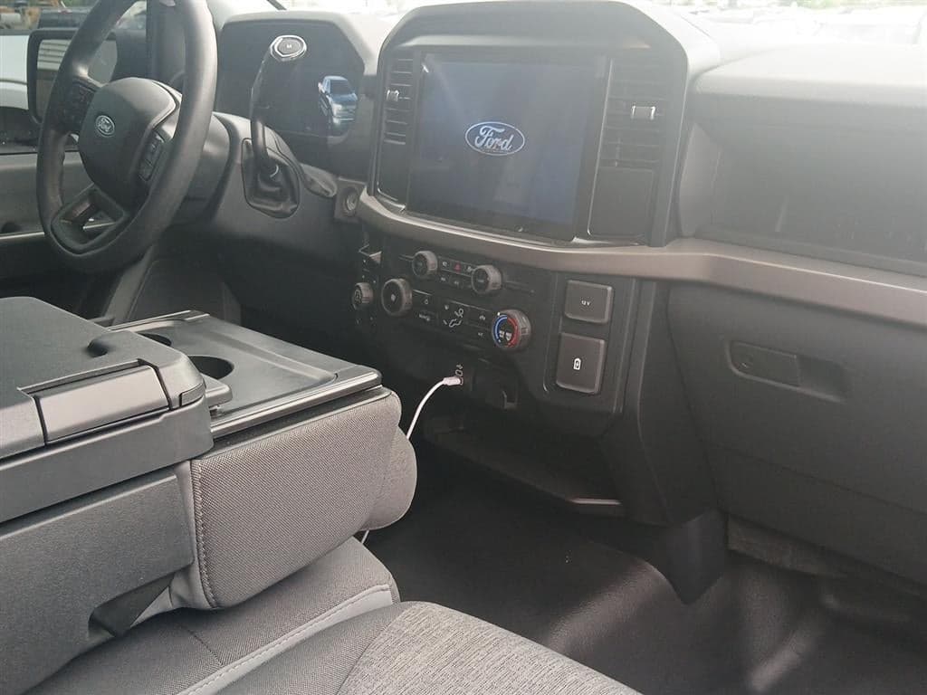 2025 Ford F-150 - Image 12