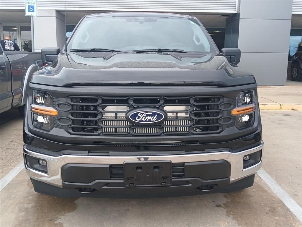 2025 Ford F-150 - Image 3