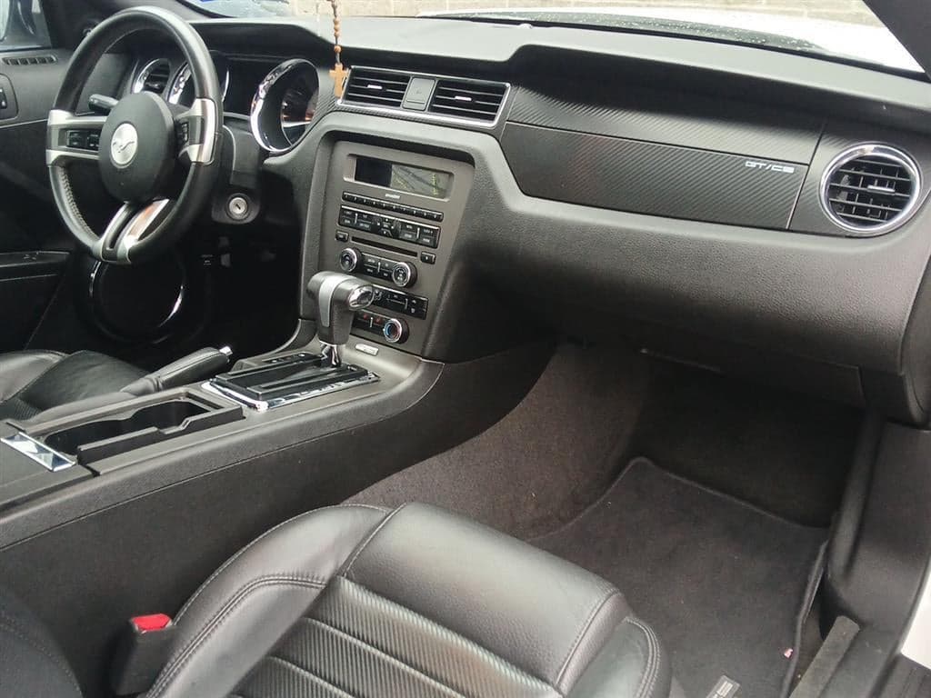 2011 Ford Mustang - Image 10