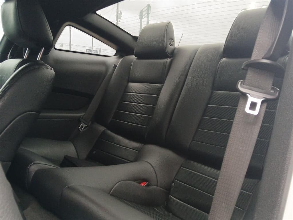 2011 Ford Mustang - Image 9