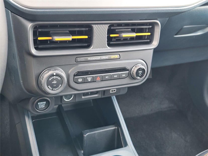 2026 Ford Maverick - Image 13