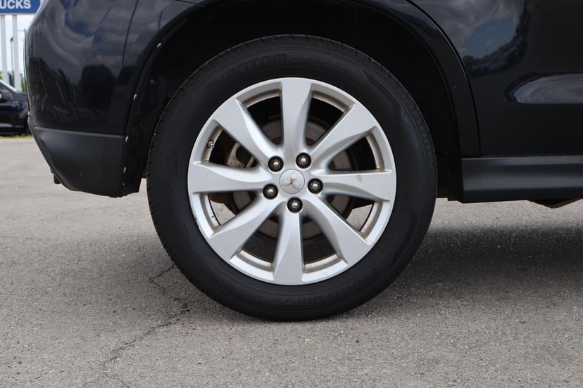 2015 Mitsubishi Outlander Sport - Image 7