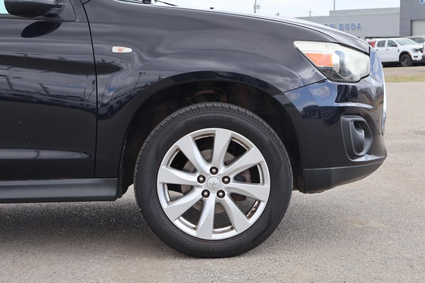 2015 Mitsubishi Outlander Sport - Image 8