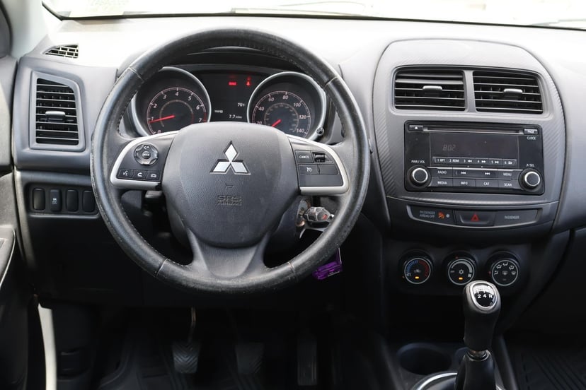 2015 Mitsubishi Outlander Sport - Image 24