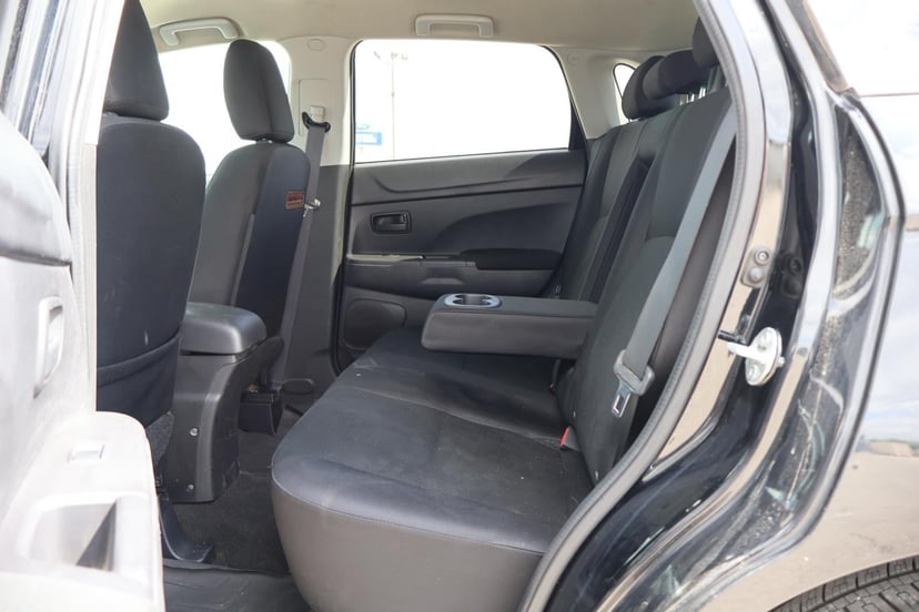 2015 Mitsubishi Outlander Sport - Image 27