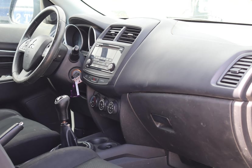 2015 Mitsubishi Outlander Sport - Image 33