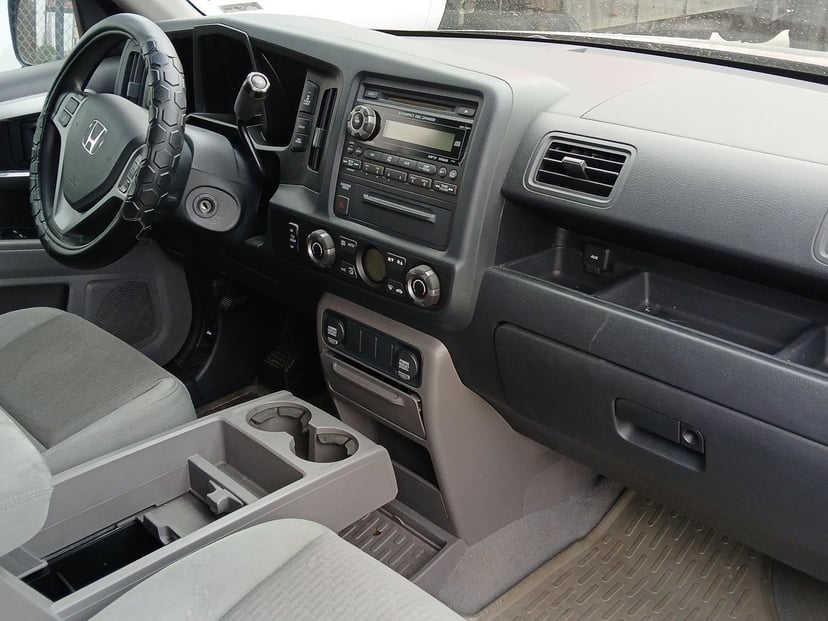 2009 Honda Ridgeline - Image 11