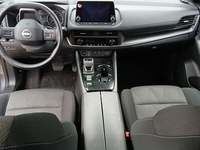 2025 Nissan Rogue - Image 3