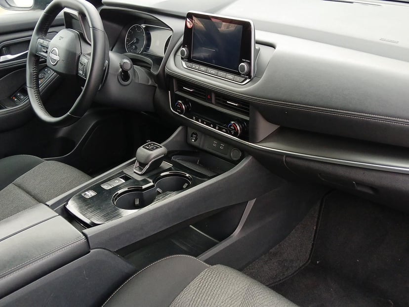 2025 Nissan Rogue - Image 4