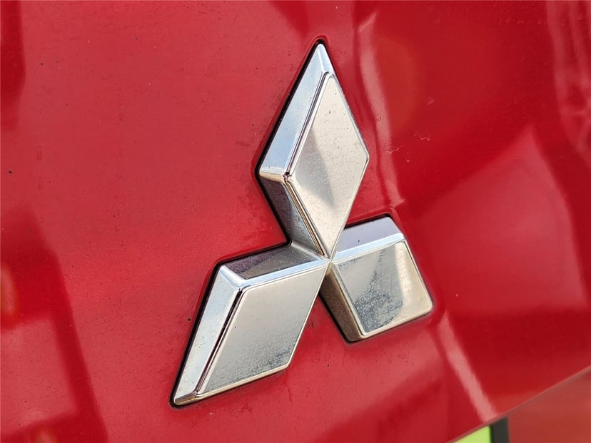 2022 Mitsubishi Outlander - Image 15
