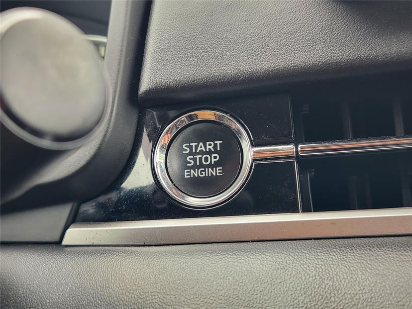 2022 Mitsubishi Outlander - Image 21