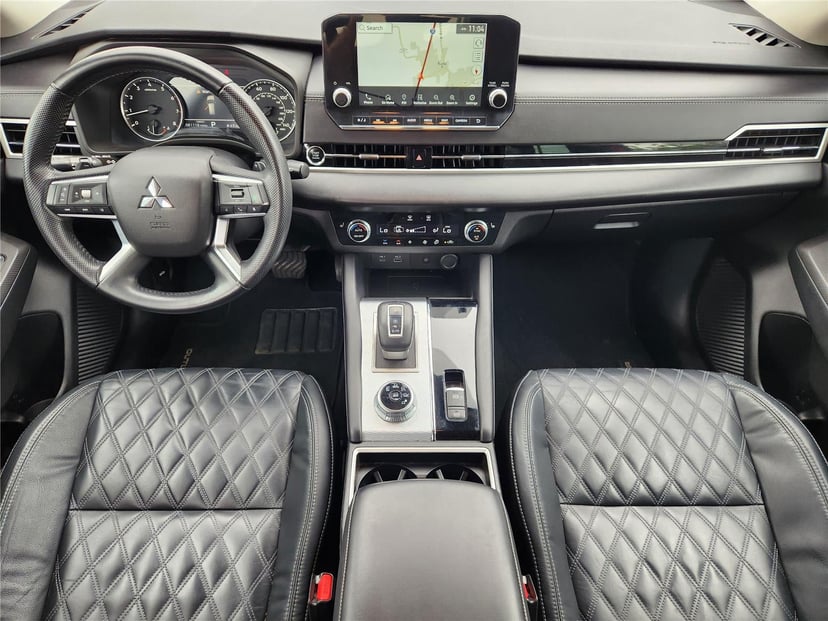 2022 Mitsubishi Outlander - Image 24