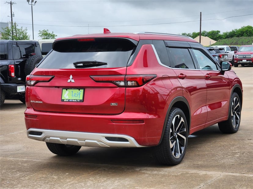 2022 Mitsubishi Outlander - Image 5