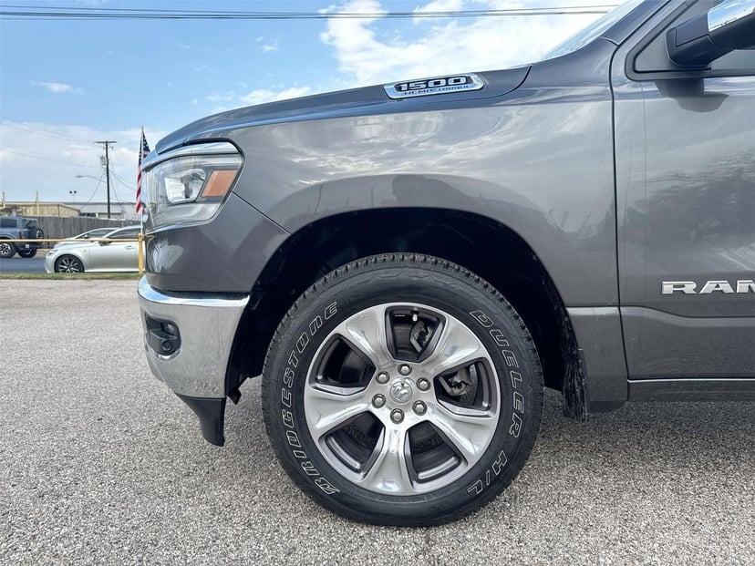 2023 RAM 1500 - Image 17