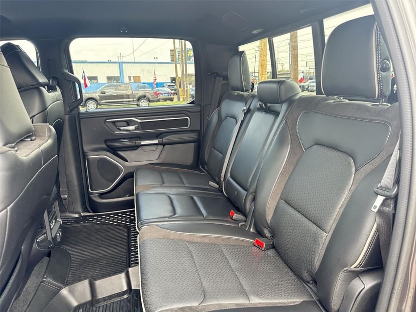 2023 RAM 1500 - Image 23