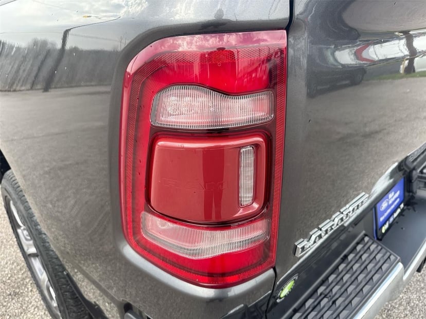 2023 RAM 1500 - Image 32