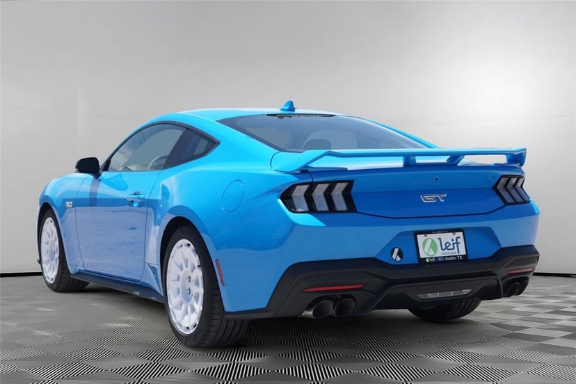 2026 Ford Mustang - Image 9