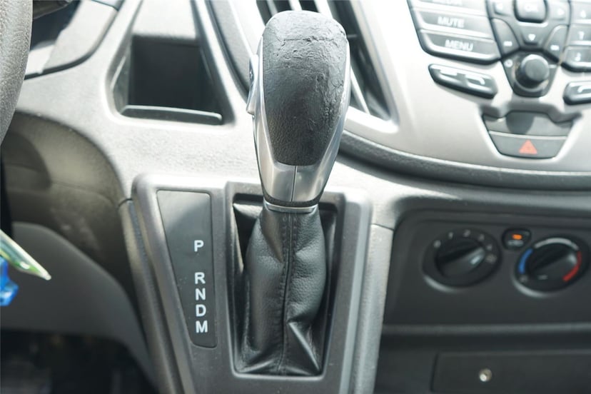 2017 Ford Transit Wagon - Image 14