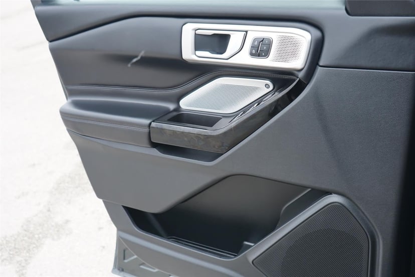2022 Ford Explorer Hybrid - Image 18