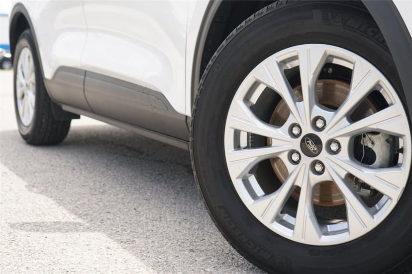 2024 Ford Escape - Image 2