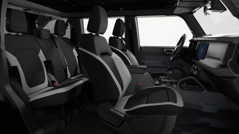 2025 Ford Bronco - Image 30