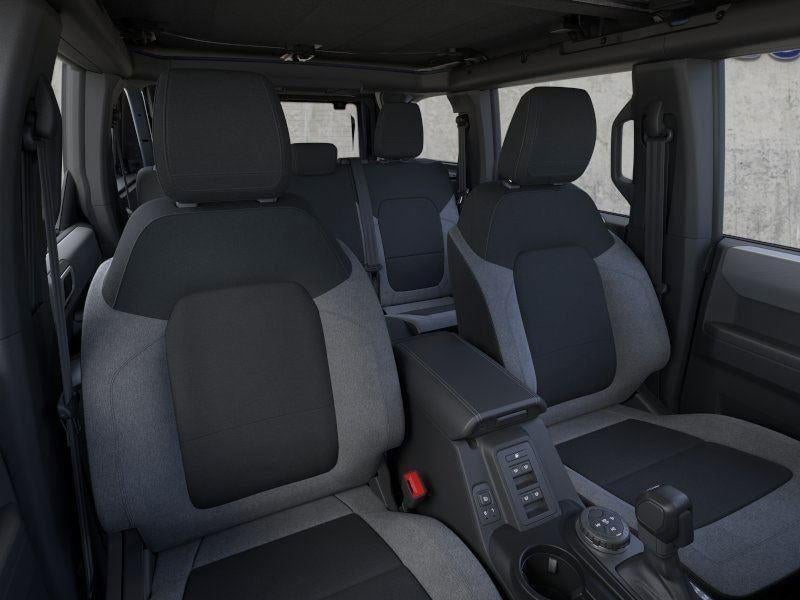 2025 Ford Bronco - Image 10