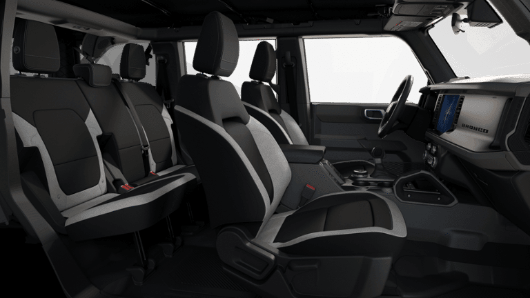 2025 Ford Bronco - Image 30