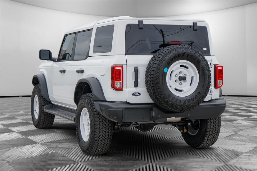 2026 Ford Bronco - Image 6