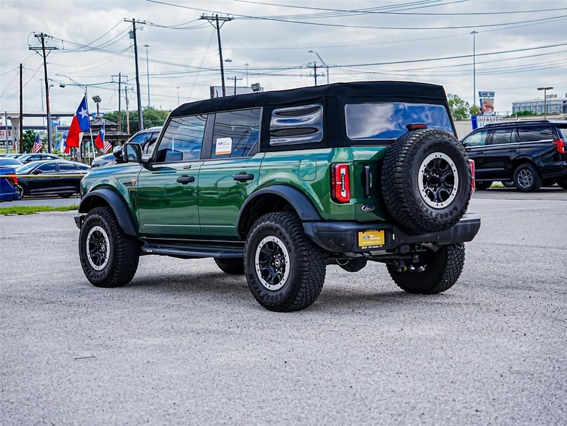 2023 Ford Bronco - Image 5