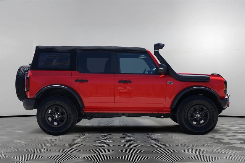 2023 Ford Bronco - Image 4