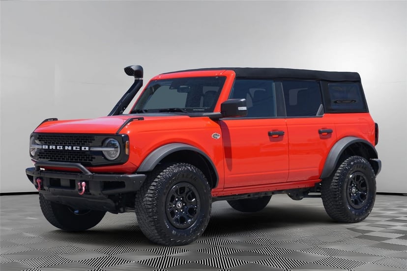 2023 Ford Bronco - Image 8