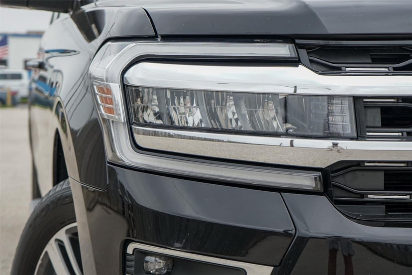 2024 Ford Expedition Max - Image 2