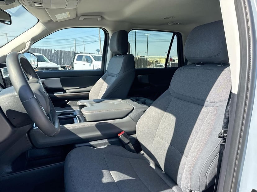 2025 Ford Expedition - Image 11