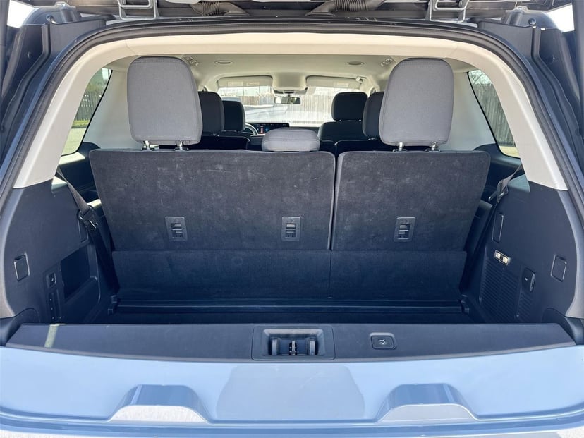 2025 Ford Expedition - Image 19