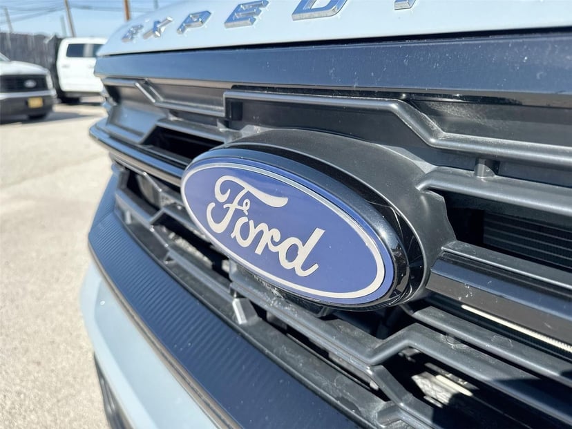2025 Ford Expedition - Image 28